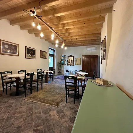 Cascina Monte Tivino 农家乐 萨罗