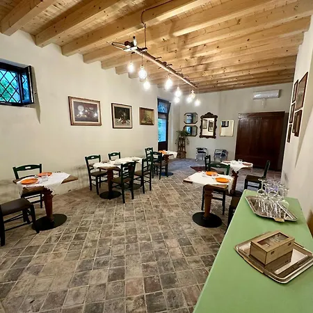Cascina Monte Tivino 农家乐