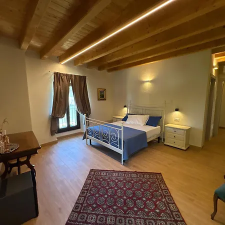 Cascina Monte Tivino 农家乐